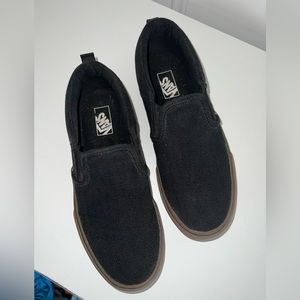 Vans Unisex Classic Slip On, black with gum-rubber sole, size US Youth 5.5.